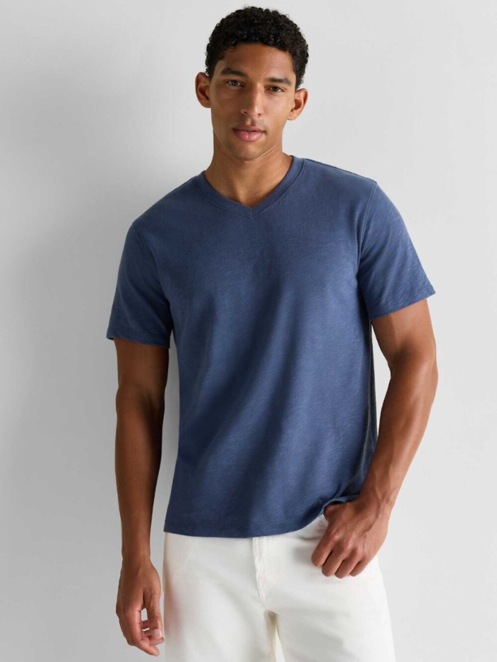 Quince Men's Storm Blue 100% Organic Cotton V-Neck Tee In Size M NWT